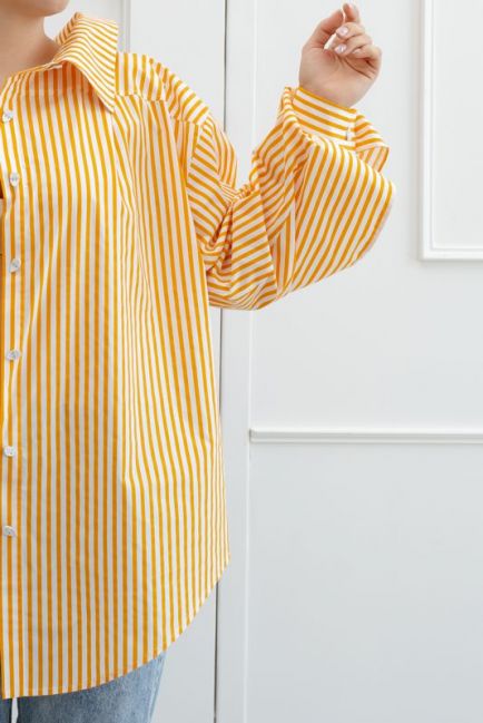 Половина рубашки - желтая полоска