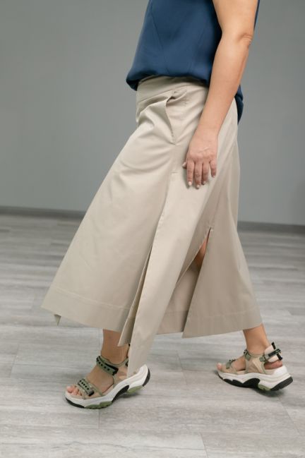 Купить Юбка бежевая LidO в интернет-магазине по цене 5000.00 руб.